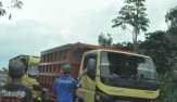 Setiap Supir Truk Dimintai Rp2.000 Sekali Jalan