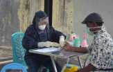 11 warga Bukit Raya gelar uji swab