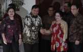 Sambut Prabowo, Megawati Didampingi Puan dan Prananda