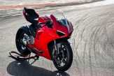 Ducati Panigale V2 menggendong mesin dua silinder.