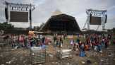 Glastonbury Mengenyahkan Botol Plastik