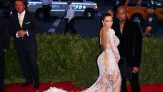 Foto Seksi Kim Kardashian Dikecam Pemerhati Kulit Hitam