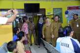 Tinjau Pelayanan Puskesmas, Kasmarni Kunjungi Masyarakat