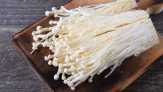 8.165 Kilogram Jamur Enoki Asal Korea Selatan Dimusnahkan Karna Tercemar Bakteri Listeria Monocytoge