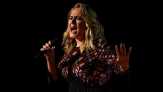 Adele Sampaikan Salam Perpisahan di Konser Terakhir
