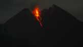 Merapi 8 Kali Luncurkan Lava ke Kali Gendol Sejak Minggu