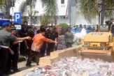 Dihadiri Bupati, BC Tembilahan Musnahkan Barang Ilegal Senilai Rp 6 Miliar