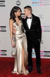 Lagu Terbaru Bieber Dirumorkan Sengaja Dibuat untuk Selena Gomez