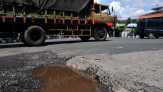 JK Sebut Jalan Rusak Jadi Penyebab Tingginya Angka Kecelakaan