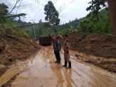 Longsor di Sijunjung, Jalur Sumbar-Jambi Terputus