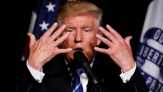 Clinton Tuding Trump Kambing Hitamkan Keluarga Tentara Muslim
