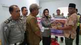 Senyum Anak-anak di Tembilahan, Saat Panti Tempat Mereka Tinggal Dikunjungi Personil Berseragam Leng