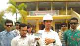 Jokowi Palsu Bagikan Kartu Warga Riau Bebas Asap