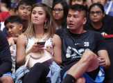 Ketika Agnez Mo Dapat Hadiah Kecupan dari Pebasket Ganteng Ini