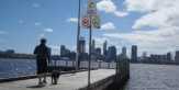 Menikmati Panorama Kota Perth dari Pinggir Sungai Swan