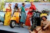 Kutu Community Tampilkan Model Busana Adat di IMF 2015