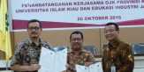 Edukasi Perlindungan Konsumen, OJK Riau Teken MoU bersama Fekon UIR