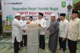 Mesjid Raya Annur Provinsi Riau Terima 2.500 M2 Karpet Sajadah CSR Bank Riau Kepri 