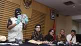 KPK Sita Dokumen Hasil Penggeledahan Kasus Suap Pajak