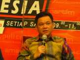 Golkar Memilih Manut