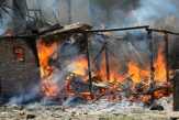 Dua Rumah Semi Permanen di Pelalawan Terbakar
