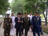 Jelang HUT TNI ke-70, Plt Gubri Bersama Petinggi Militer Ziarah ke Makam Pahlawan