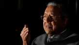 Spanduk Desak Mahathir Mundur Terbentang di Malaysia