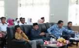 Husein Ikut Nikah Gratis di Duri Hari Ini, Tapi Malu Sebut Nama Istrinya Saat Ditanya