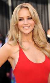 Jennifer Lawrence Nikmati Kesendirian Setelah Putus dari Chris Martin