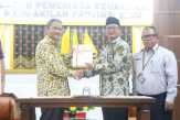 Penyerahan LHP Belanja Modal Infrastruktur kepada Pemprov dan DPRD Riau
