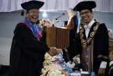 Wisudawan Tertua ITS Lulus dengan IPK Sangat Memuaskan