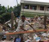 Diterjang Longsor Tiga Rumah Warga Ambruk