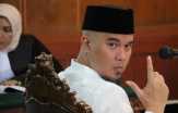 Hakim PN Surabaya Vonis Ahmad Dhani 1 Tahun Penjara