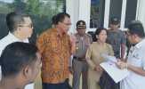 Guru Honor Menangis-Nangis Temui Bupati Rohil 