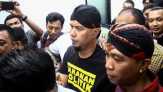 Ahmad Dhani Bungkam Saat Digiring ke Rutan Surabaya