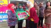 Kick Andy Foundation Sumbang Buku ke Taman Bacaan di Tegal