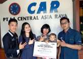 Car Life Insurance Serahkan Klaim Nasabah
