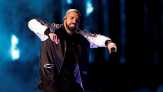 Drake Jadwal Ulang Konser karena Cedera Kaki