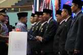 Walikota Firdaus Terima Penghargaan dari Wakil Presiden