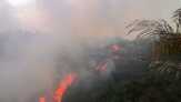 Dua Heli Lakukan Water Bombing, Ratusan Hektar Lahan Kosong di Bukit Candra Rohul Terbakar
