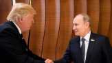 Jabat Tangan Perdana Putin-Trump yang Tampak Akrab