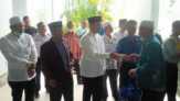 Bupati Syamsuar Sambut Kedatangan Jamaah Haji Siak di Batam