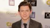 Tom Holland 'Bocorkan' Foto Pertama Film Baru Spider-Man