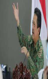 Menteri Kelautan dan Perikanan Trenggono Minta Dirjen PSDKP Tak Gentar Melawan Penyelundupan BBL