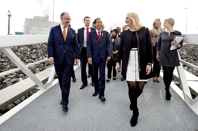 Jokowi Kunjungi Pelabuhan Rotterdam