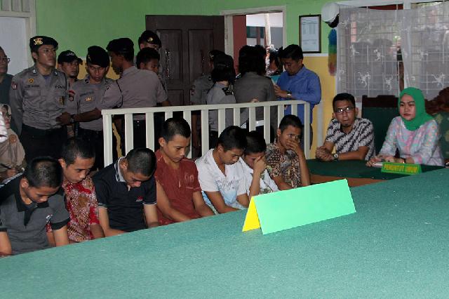7 Pelaku Pemerkosaan dan Pembunuhan YY Divonis 10 Tahun