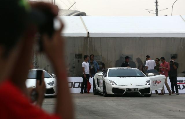 Gratis Naik 'Taxi' Lamborghini ke GIIAS 2015