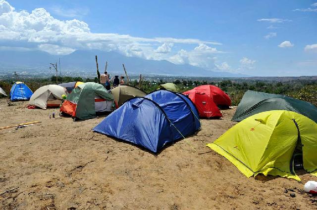 Jelang Gerhana, Wisatawan Berdatangan di Perbukitan Ngata Baru