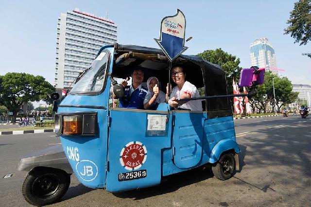 Asyik! Gratis Naik Bajaj Keliling Jakarta