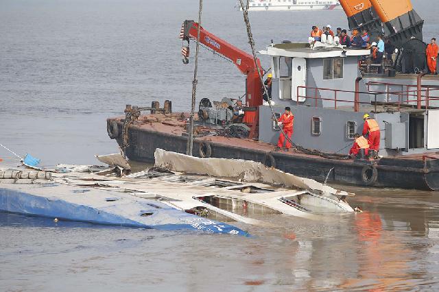 Seluruh Jumlah Korban Tewas Kapal Pesiar China 442 Orang